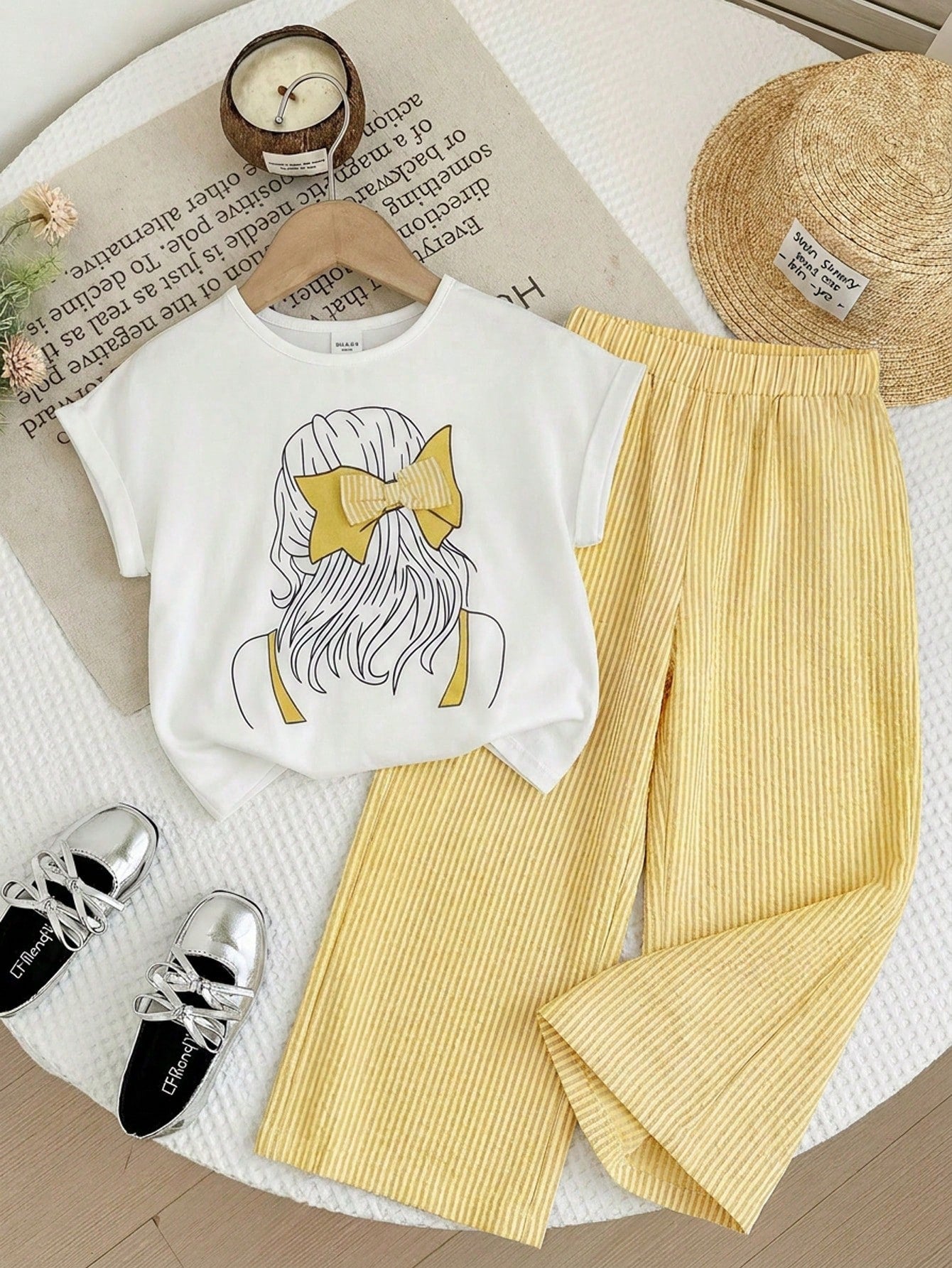 2pcs Little Girls Bow Print Tee & Striped Wide-Leg Pants Set - Butt...