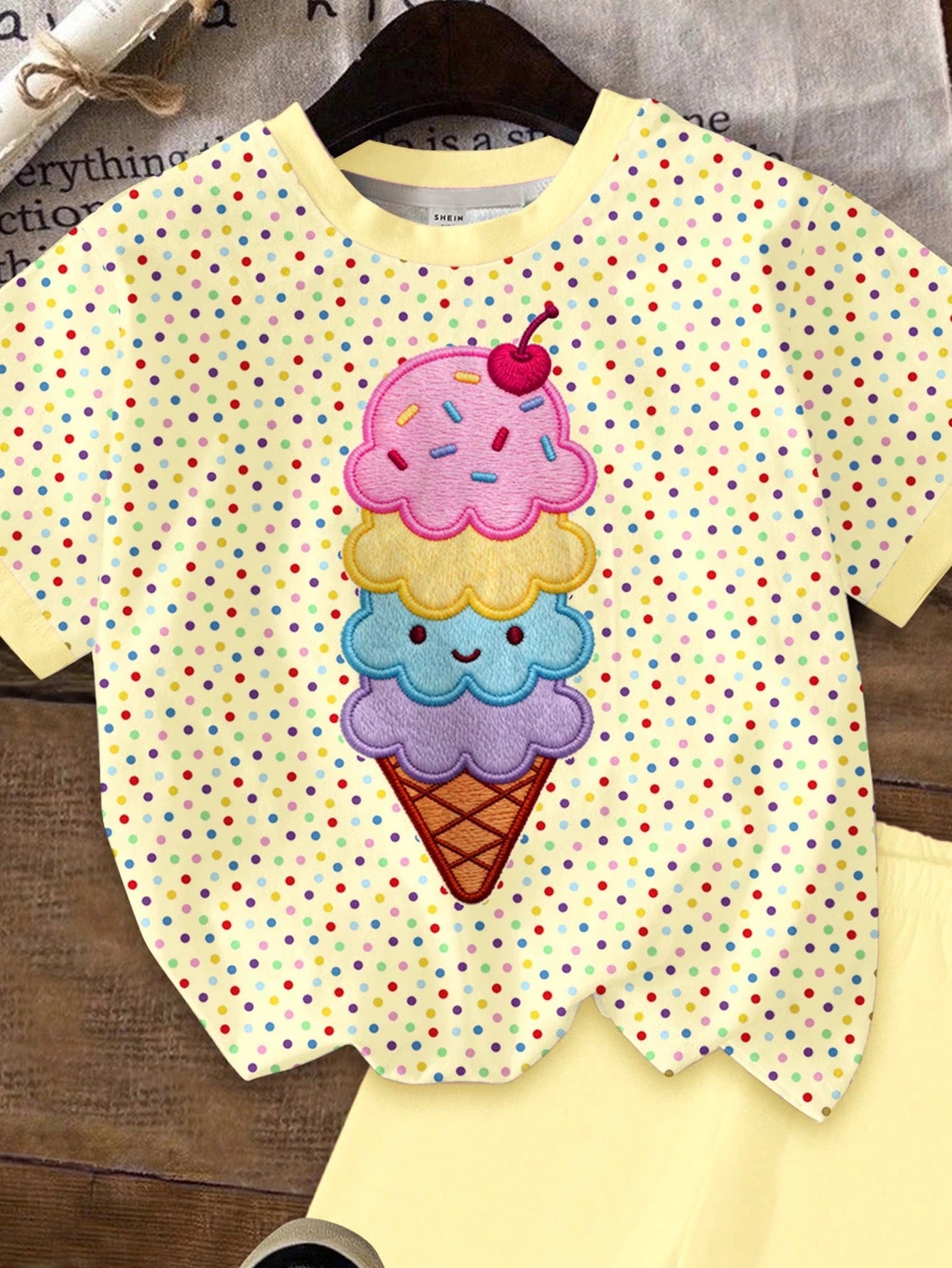 2pcs Little Girls Ice Cream Appliqué Polka Dot Tee & Shorts Set - B...