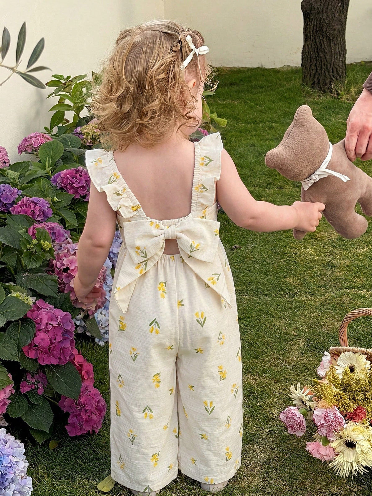 Girls Floral Print Ruffle Strap Wide-Leg Jumpsuit - Ecru | 21 Centu...