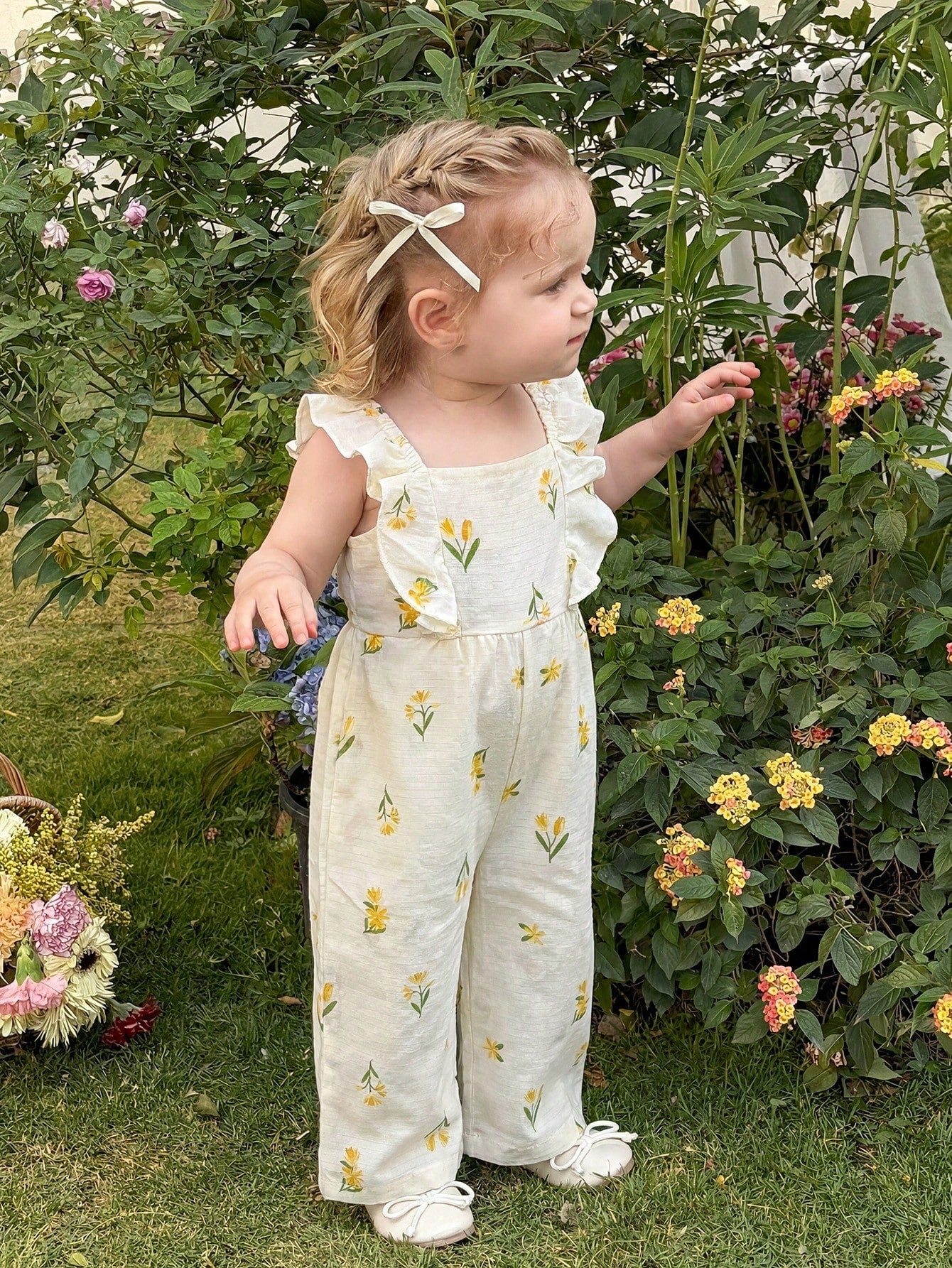 Girls Floral Print Ruffle Strap Wide-Leg Jumpsuit - Ecru | 21 Centu...