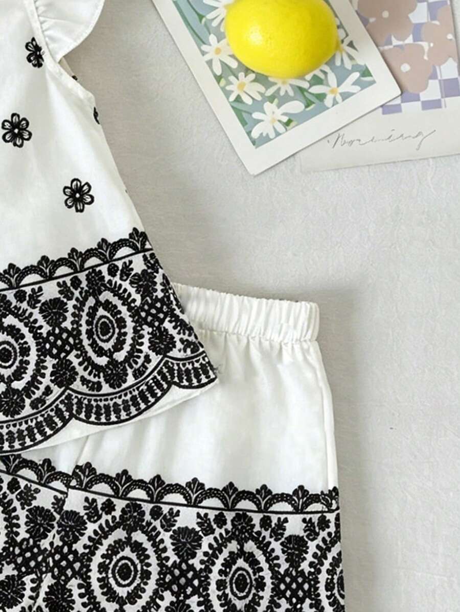 2pcs Girls Floral Embroidered Flutter Sleeve Top & Shorts Set - Ivo...