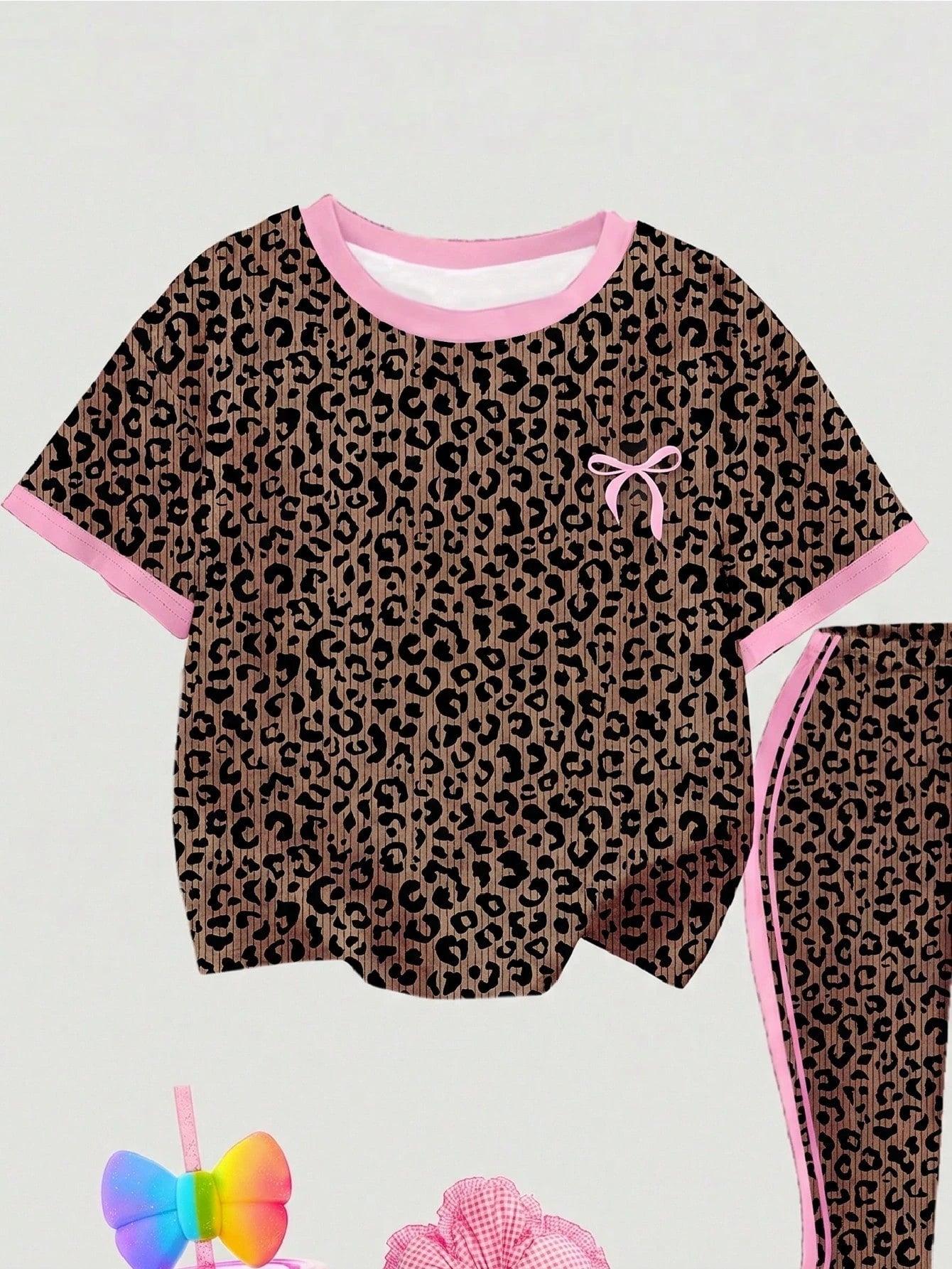 2pcs Little Girls Leopard Print Bow Tee & Flare Pants Set - Latte |...