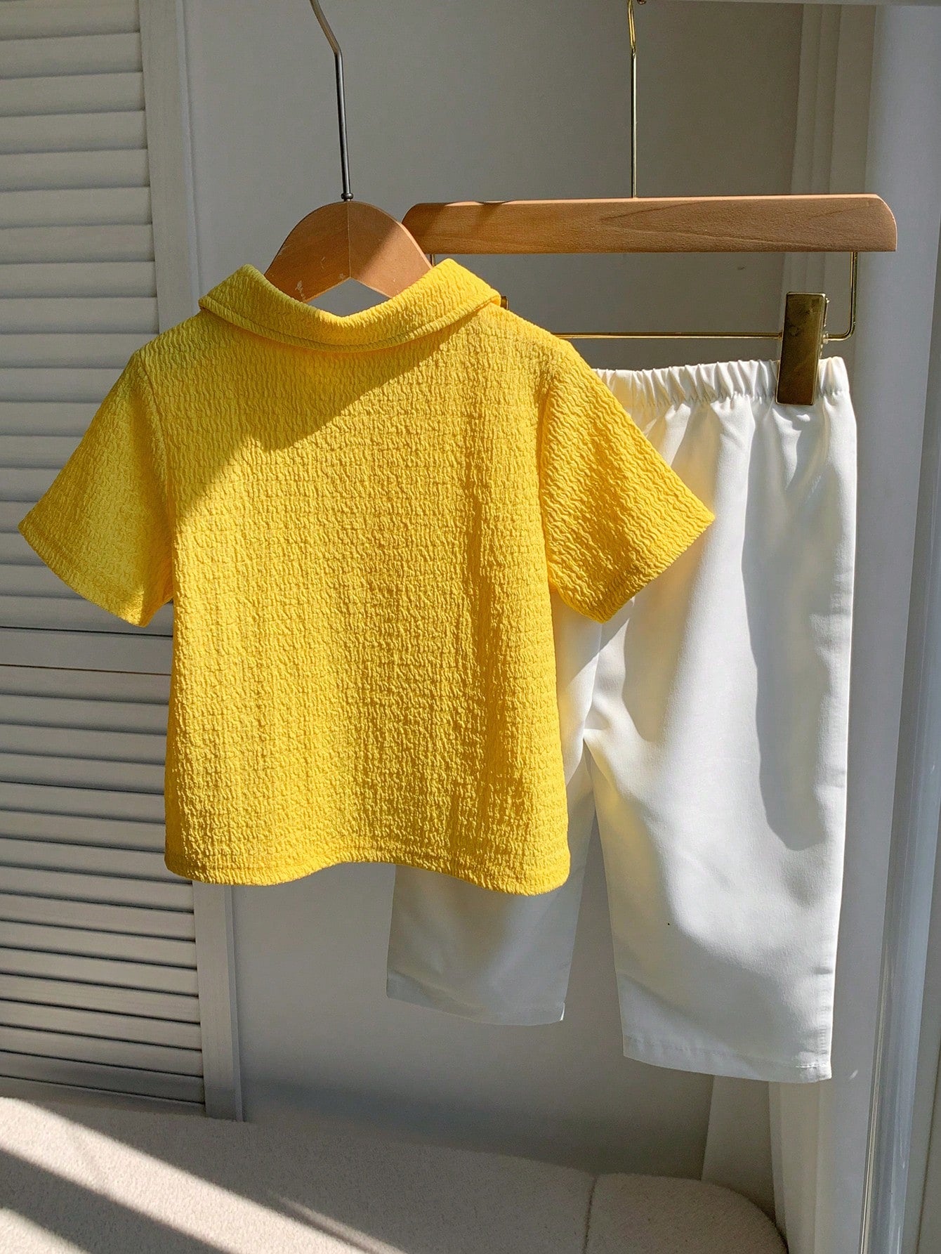 2pcs Boys Textured Polo Shirt & Trousers Set - Buttercup | 21 Centu...