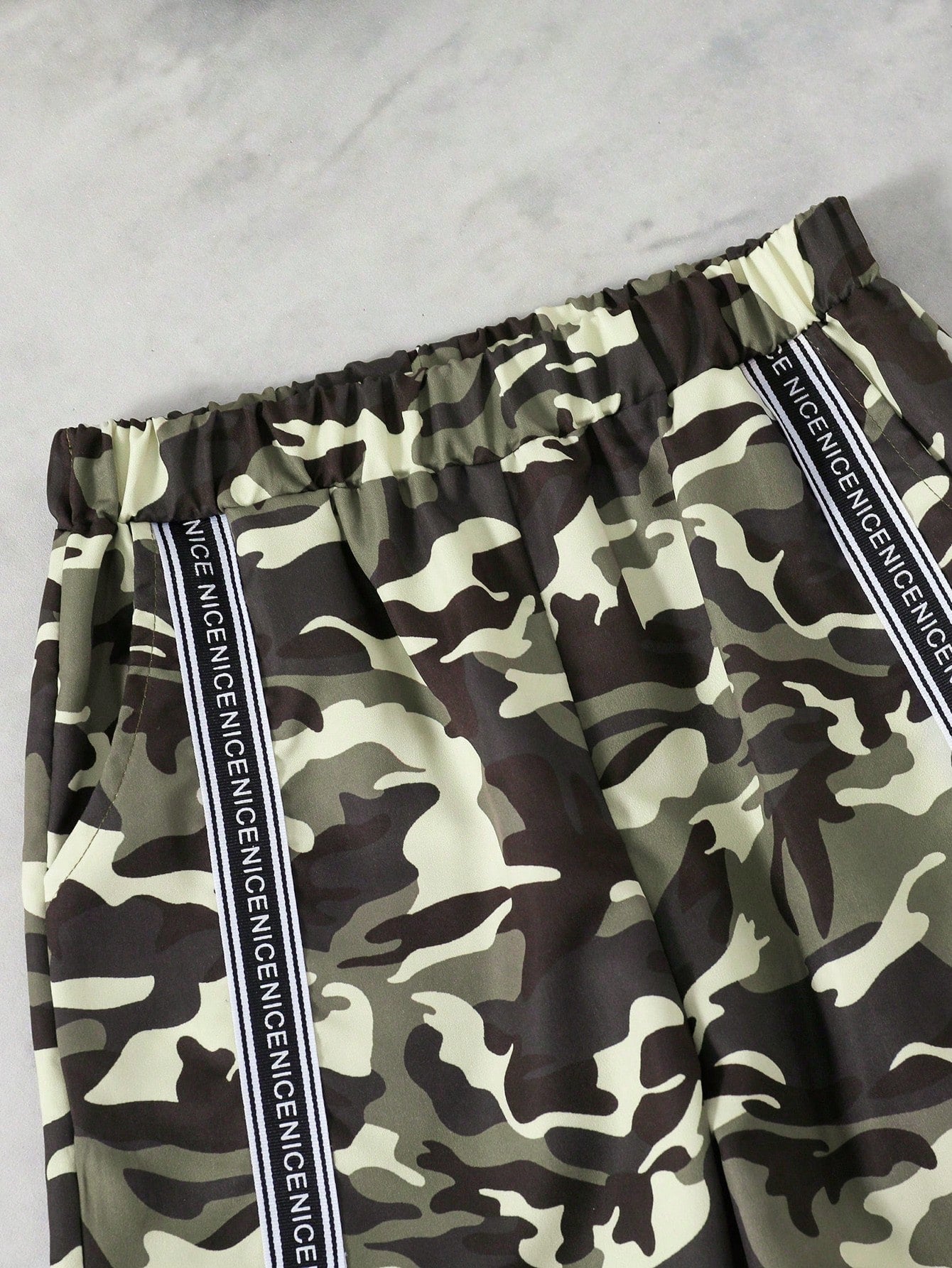 2pcs Boys Camo Contrast Panel Tee & Cargo Jogger Set - Onyx | 21 Ce...