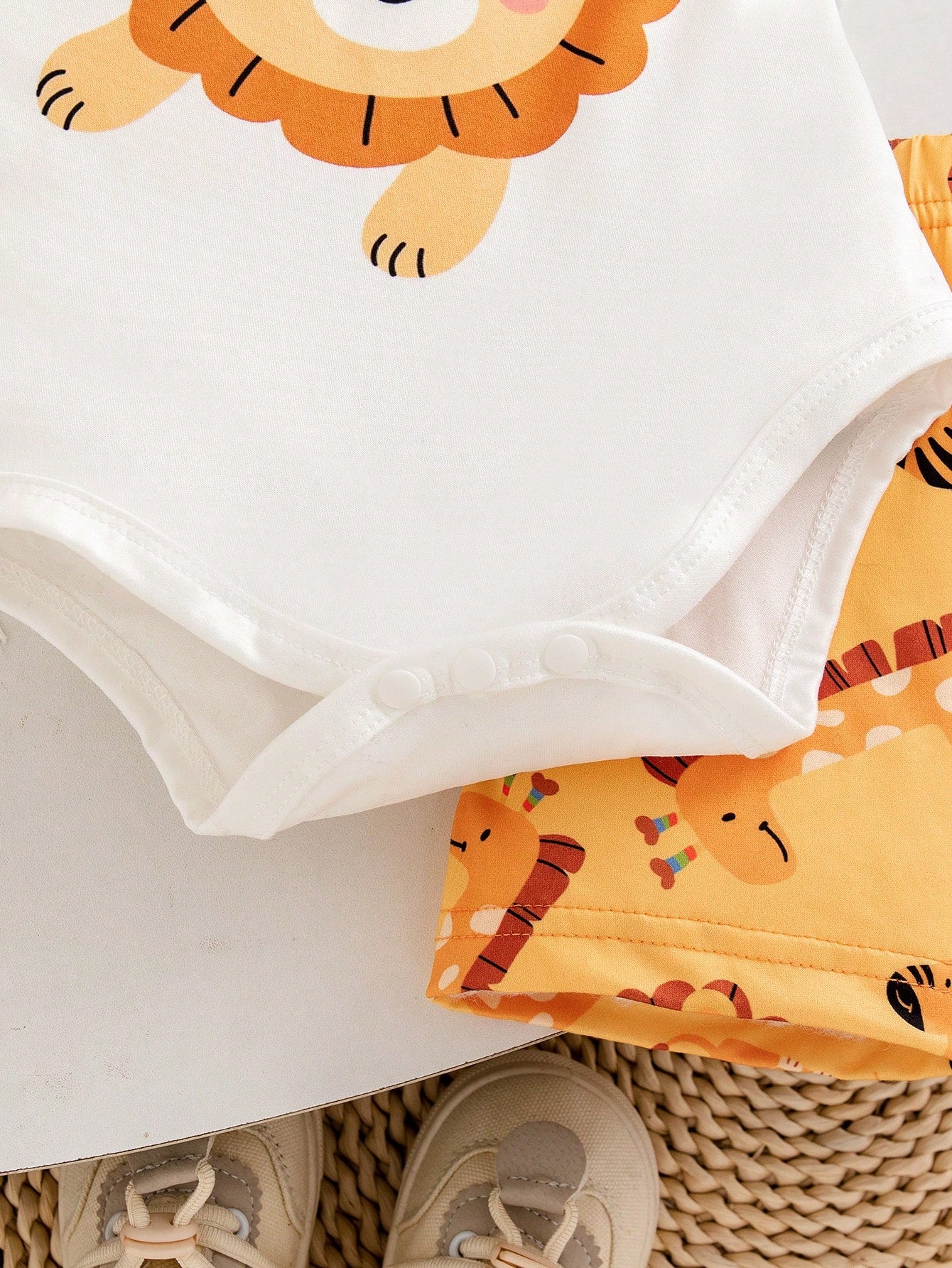 2pcs Baby Boys Lion Print Bodysuit & Shorts Set - Ochre | 21 Centur...