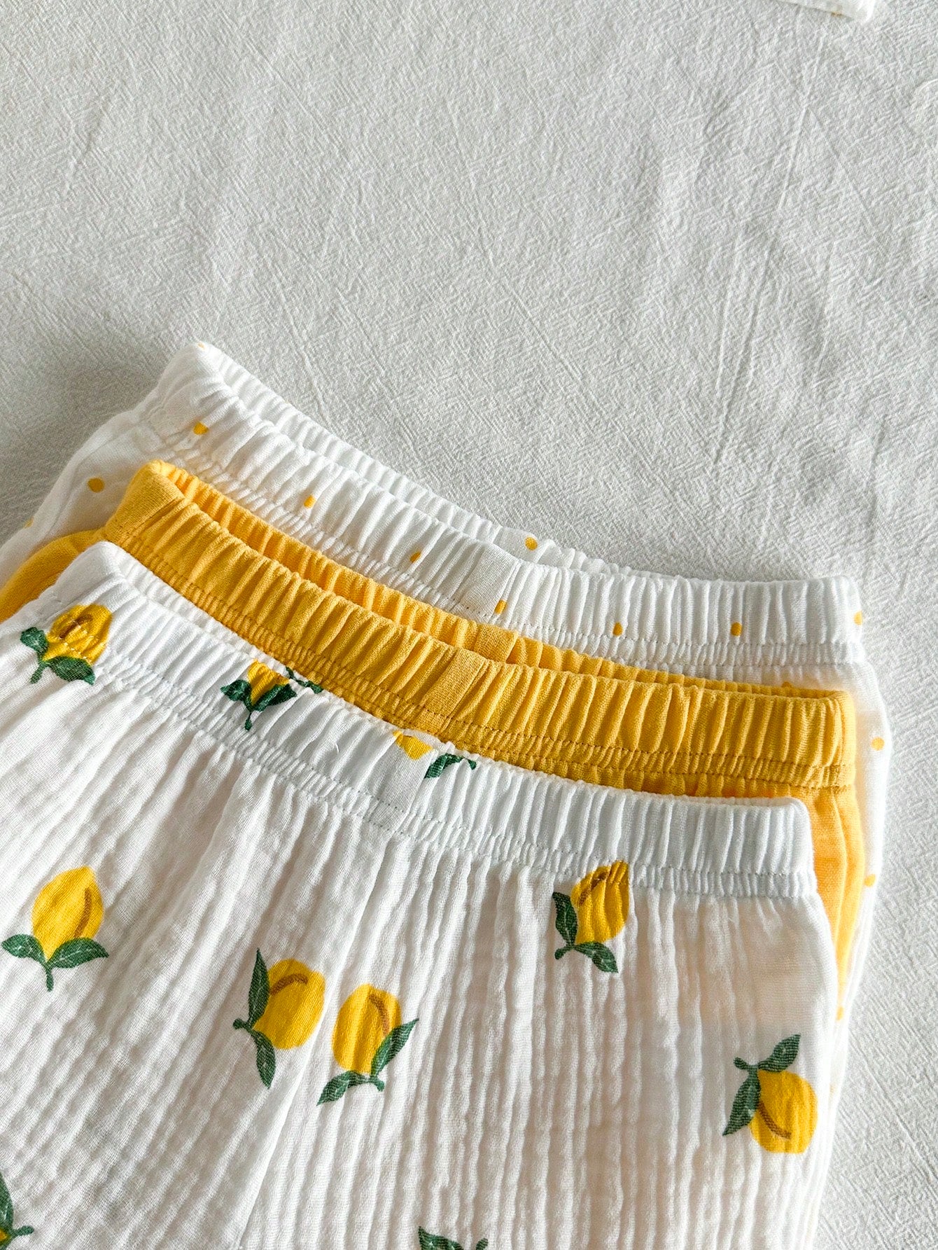 6pcs Girls Lemon Print Flutter Sleeve Top & Shorts Set - Ivory | 21...