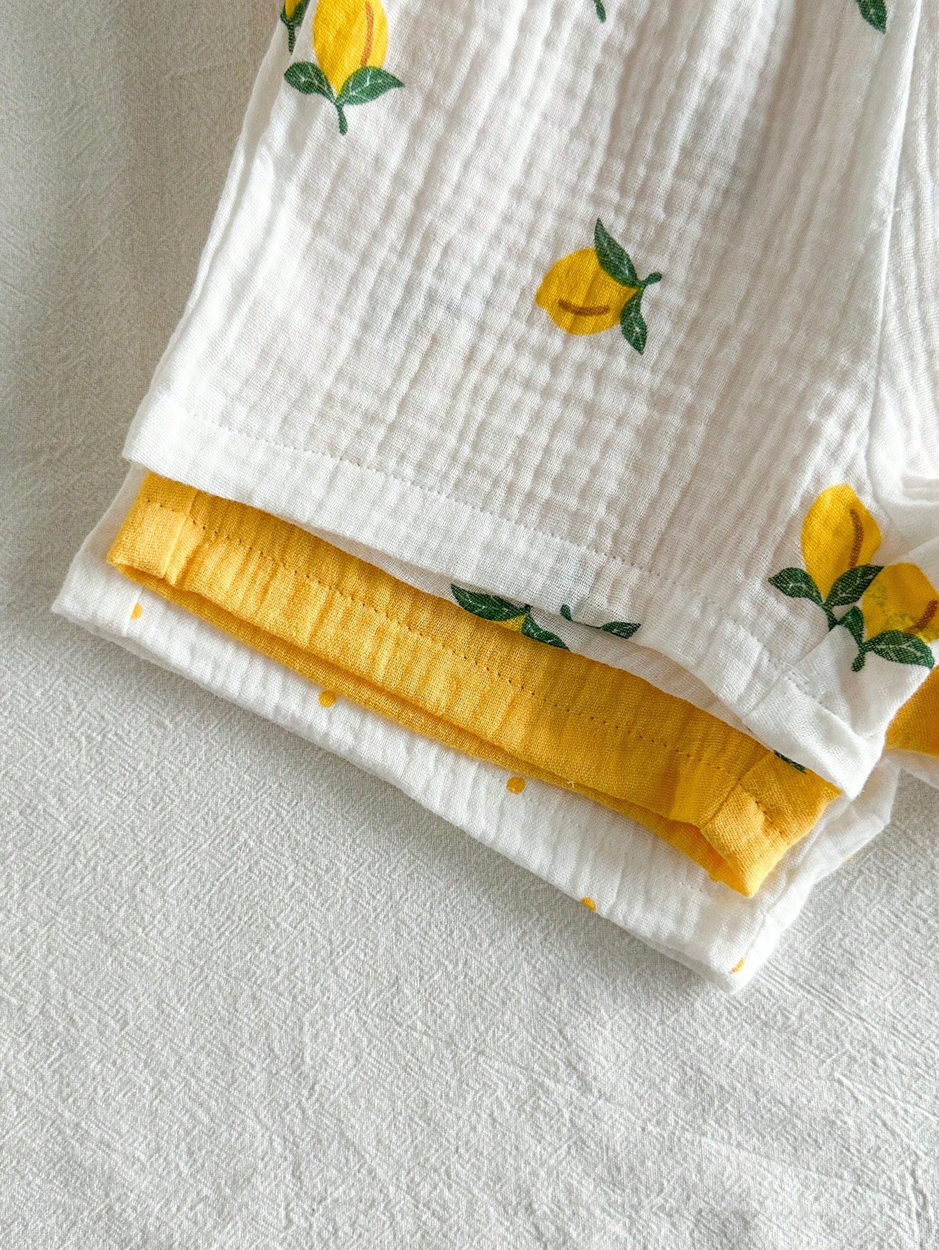 6pcs Girls Lemon Print Flutter Sleeve Top & Shorts Set - Ivory | 21...
