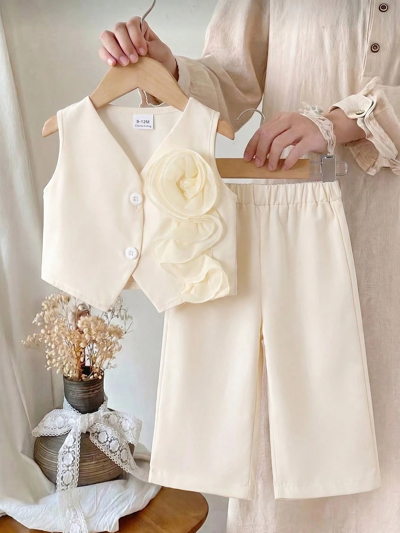2pcs Girls 3D Rosette Vest & Wide-Leg Pants Set - Ecru | 21 Century...