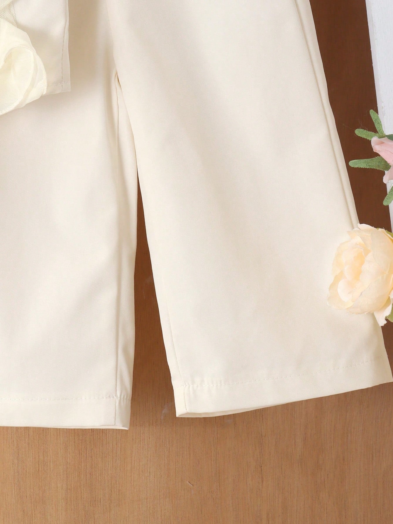 2pcs Girls 3D Rosette Vest & Wide-Leg Pants Set - Ecru | 21 Century...