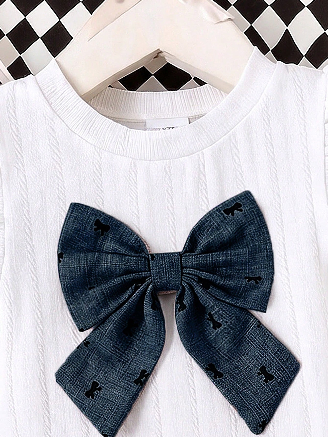 2pcs Little Girls Ruffle Sleeve Bow Top & Pleated Skirt Set - Ivory...