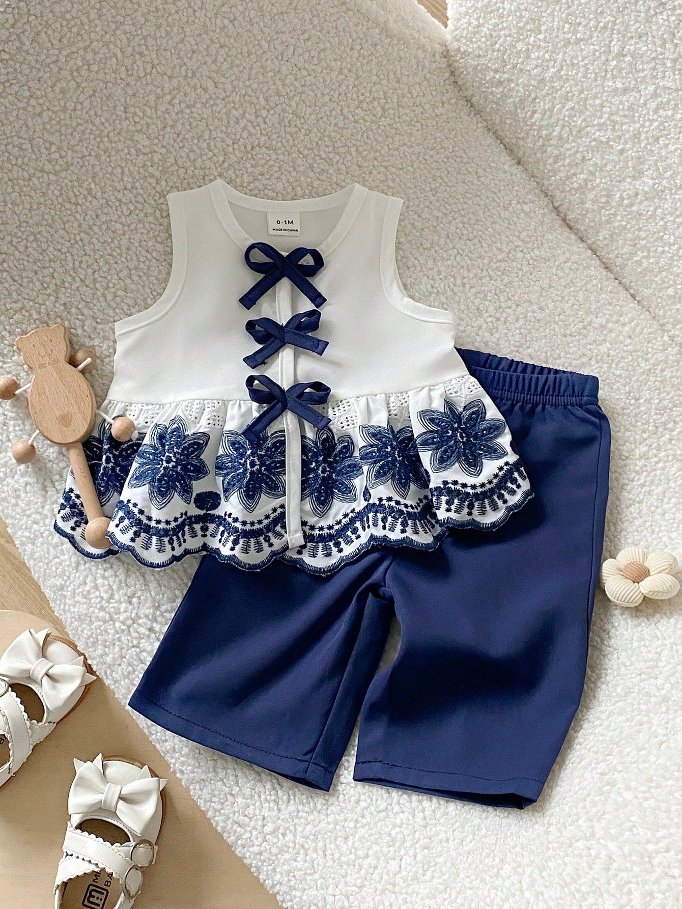2pcs Baby Girls Bow Lace-Up Peplum Top & Shorts Set - Ivory | 21 Ce...