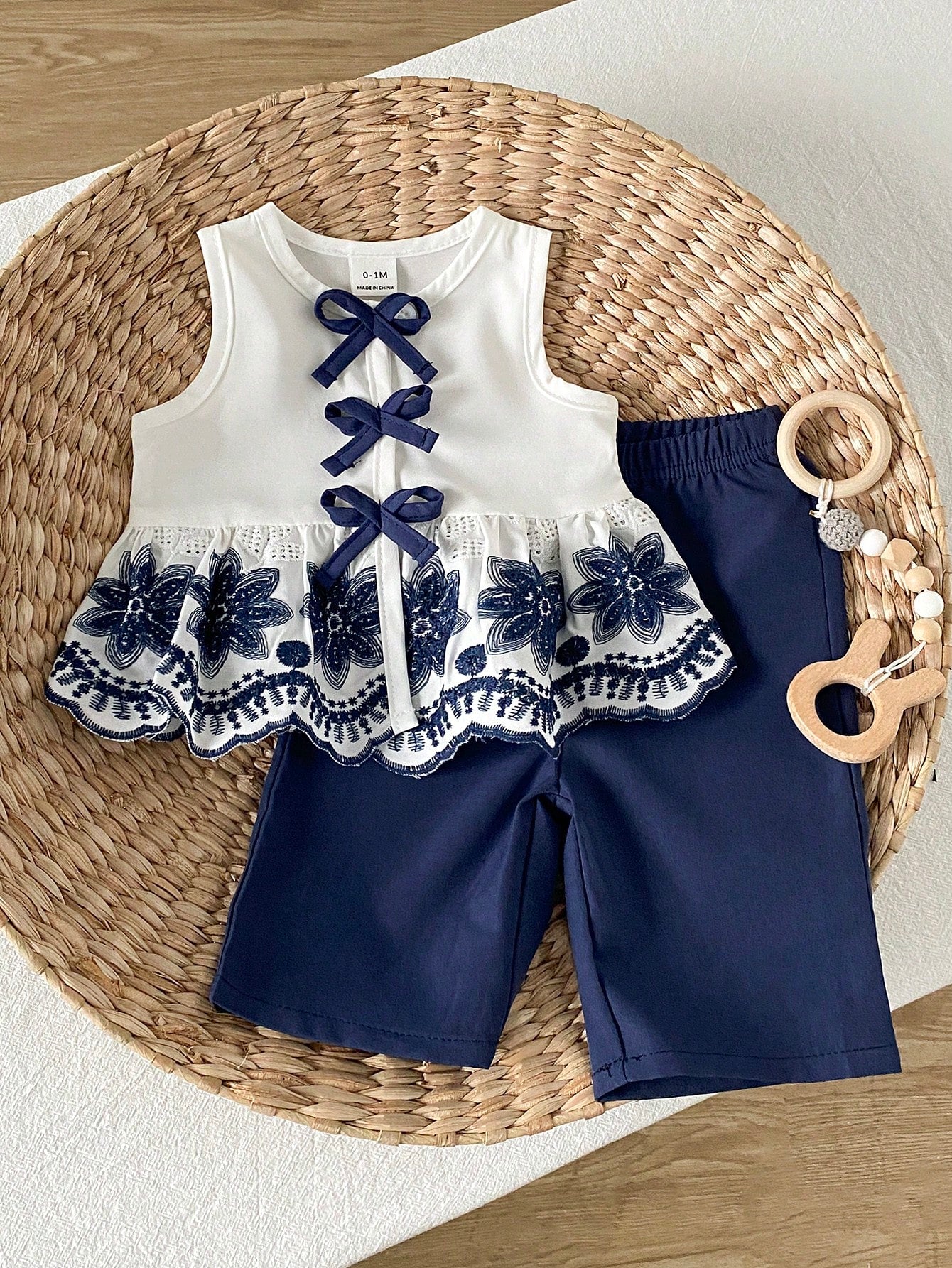 2pcs Baby Girls Bow Lace-Up Peplum Top & Shorts Set - Ivory | 21 Ce...