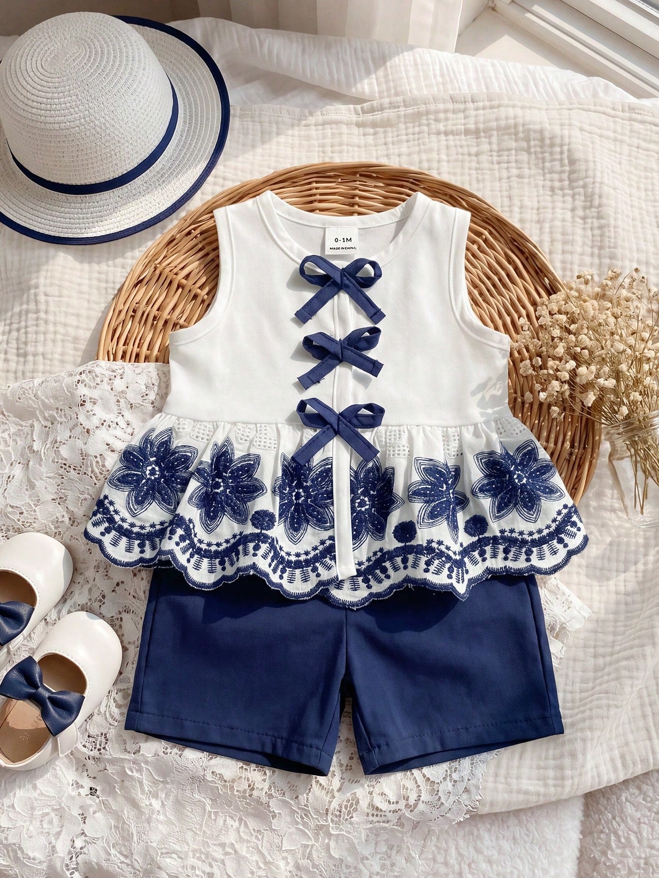 2pcs Baby Girls Bow Lace-Up Peplum Top & Shorts Set - Ivory | 21 Ce...