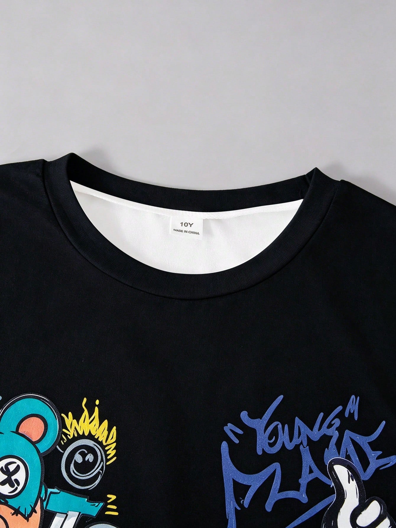 2pcs Boys Graffiti Bear Graphic Tee & Denim Shorts Set - Onyx | 21 ...