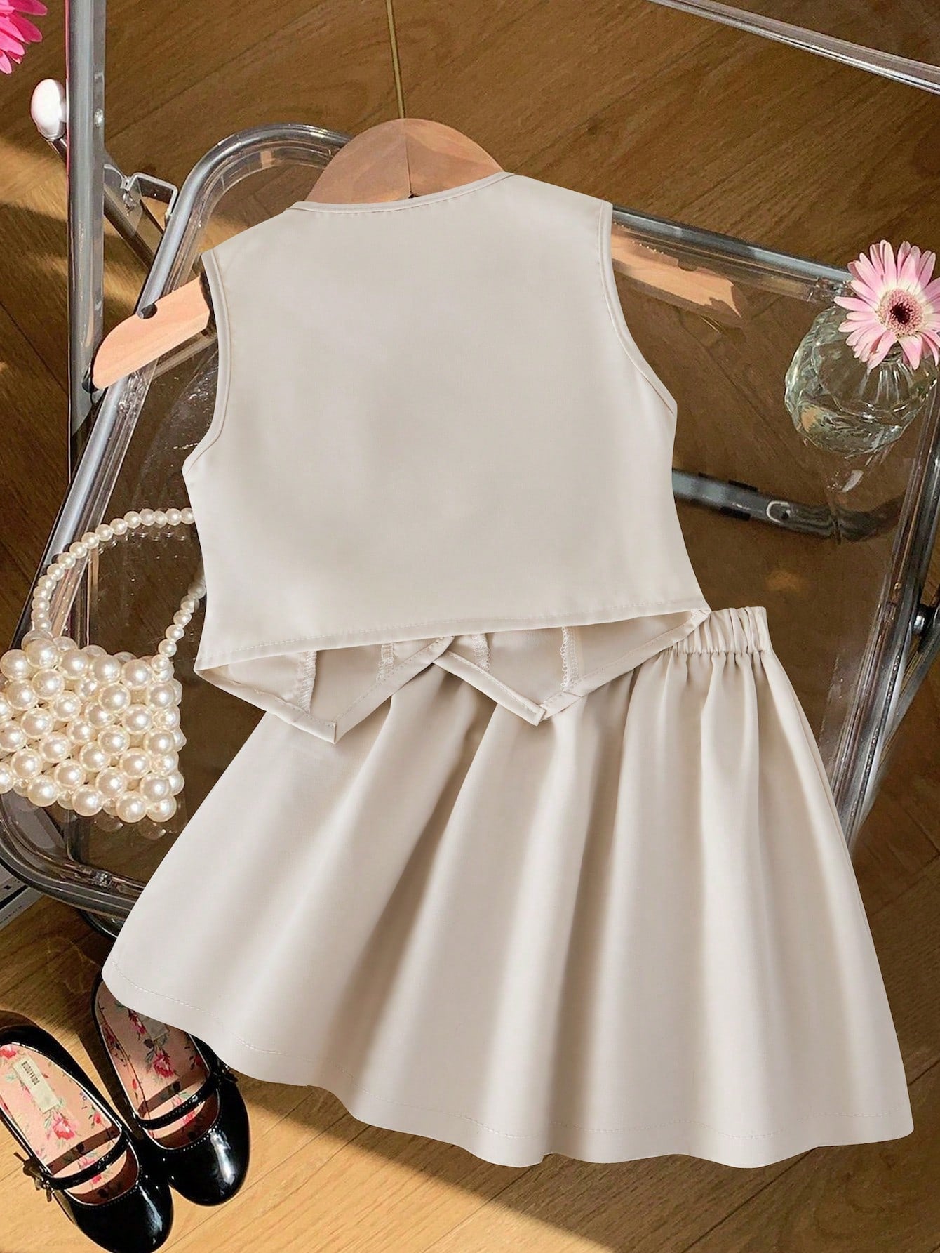 2pcs Little Girls Bow V-Neck Vest & Pleated Skirt Set - Ecru | 21 C...